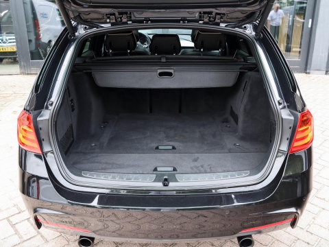 BMW 3 Serie Touring 335i xDrive M Sport High Exec. 360 Cam Pano HeadUp Trekhaak afneembaar