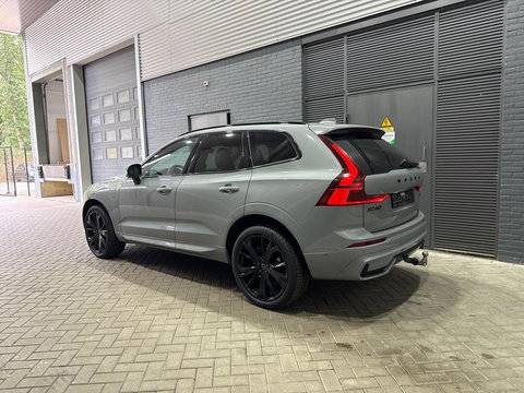 Volvo XC60 T6 Plug-in hybrid Plus Black Edition | ACC | Bowers&Wilkins | Panoramadak | Trekhaak | 360° Camera | Massage+Ventilatie | Head-Up | 21 Inch