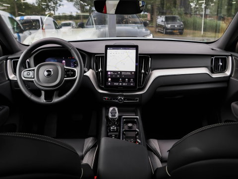 Volvo XC60 T6 Plus Black Edition 360 HeadUp Elek.Trekhaak Pano 21''