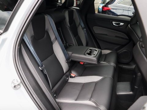 Volvo XC60 T6 Plus Black Edition 360 HeadUp Elek.Trekhaak Pano 21''