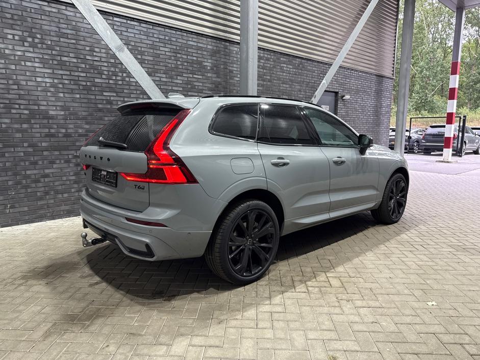 Volvo XC60 T6 Plug-in hybrid Plus Black Edition | ACC | Bowers&Wilkins | Panoramadak | Trekhaak | 360° Camera | Massage+Ventilatie | Head-Up | 21 Inch