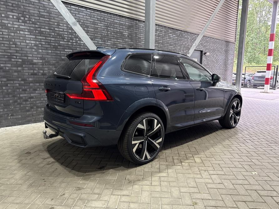 Volvo XC60 T6 Plug-in hybrid Ultra Black Edition | ACC | Luchtvering | Panoramadak | Bowers&Wilkins | Trekhaak | 360° Camera | Massage | Head-Up