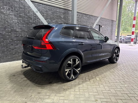 Volvo XC60 T6 Plug-in hybrid Ultra Black Edition | ACC | Luchtvering | Panoramadak | Bowers&Wilkins | Trekhaak | 360° Camera | Massage | Head-Up