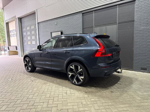 Volvo XC60 T6 Plug-in hybrid Ultra Black Edition | ACC | Luchtvering | Panoramadak | Bowers&Wilkins | Trekhaak | 360° Camera | Massage | Head-Up