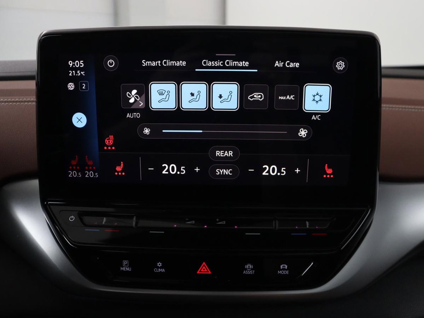 Volkswagen ID.4 Family 77 kWh | SOH 91,3% | Panoramadak | Leder/alcantara | Stuur/stoel verwarming | Sfeerverlichting | Carplay | Adaptive cruise | Camera | Park assist | Trekhaak