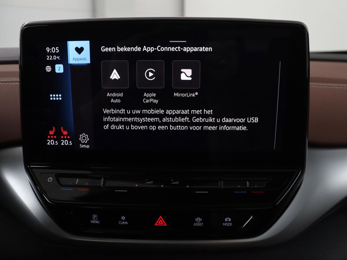 Volkswagen ID.4 Family 77 kWh | SOH 91,3% | Panoramadak | Leder/alcantara | Stuur/stoel verwarming | Sfeerverlichting | Carplay | Adaptive cruise | Camera | Park assist | Trekhaak