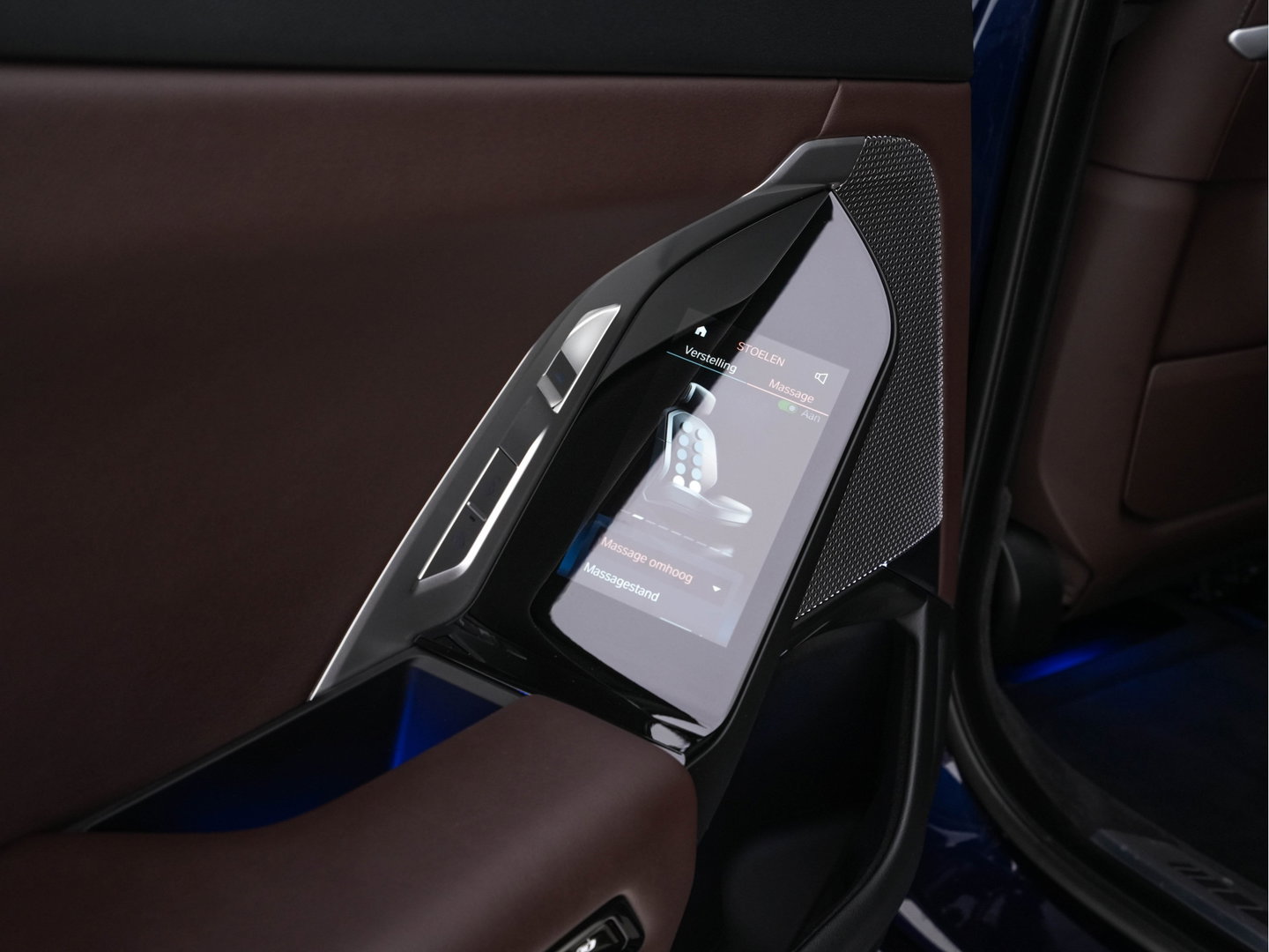 BMW i7 xDrive60 106 kWh M-Sportpack [3-Fase-11kW] {SoH-98%} (INCL.BTW) *PANO | HEAD-UP | LUXURY-LEATHER | FULL-LED | BLIND-SPOT | BOWERS&WILKINS | MEMORY-PACK | TOP-VIEW | VENTILATED/HEATED-COMFORTSEATS | SOFT-CLOSE | WIDE-SREEN-DIGICOCKPIT | KEYLESS