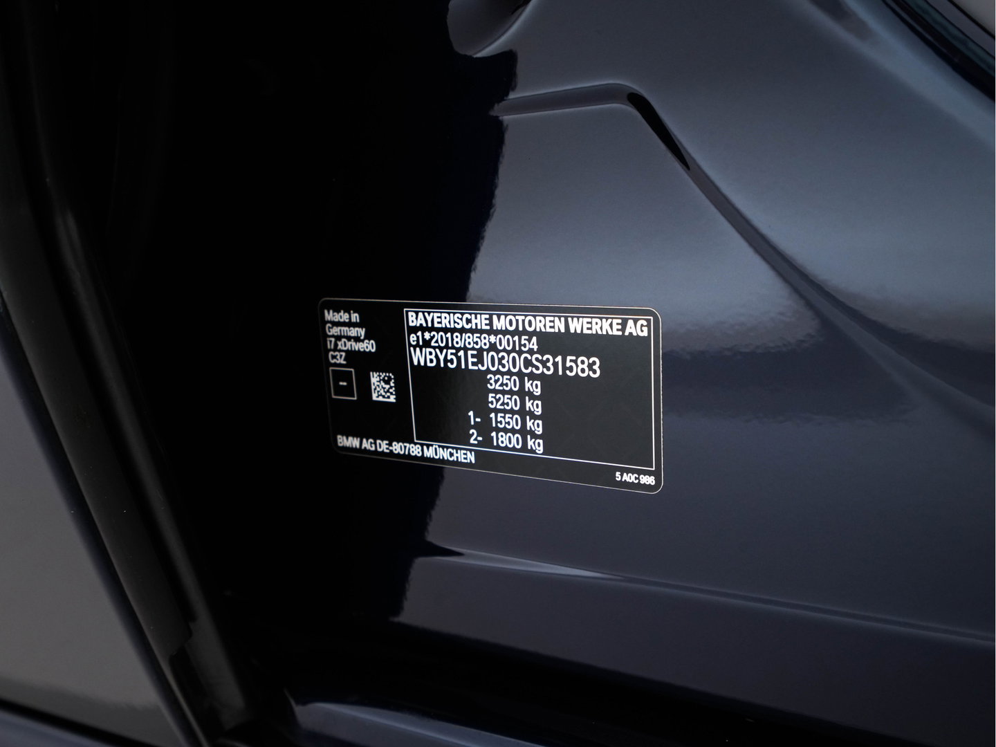 BMW i7 xDrive60 106 kWh M-Sportpack [3-Fase-11kW] {SoH-98%} (INCL.BTW) *PANO | HEAD-UP | LUXURY-LEATHER | FULL-LED | BLIND-SPOT | BOWERS&WILKINS | MEMORY-PACK | TOP-VIEW | VENTILATED/HEATED-COMFORTSEATS | SOFT-CLOSE | WIDE-SREEN-DIGICOCKPIT | KEYLESS