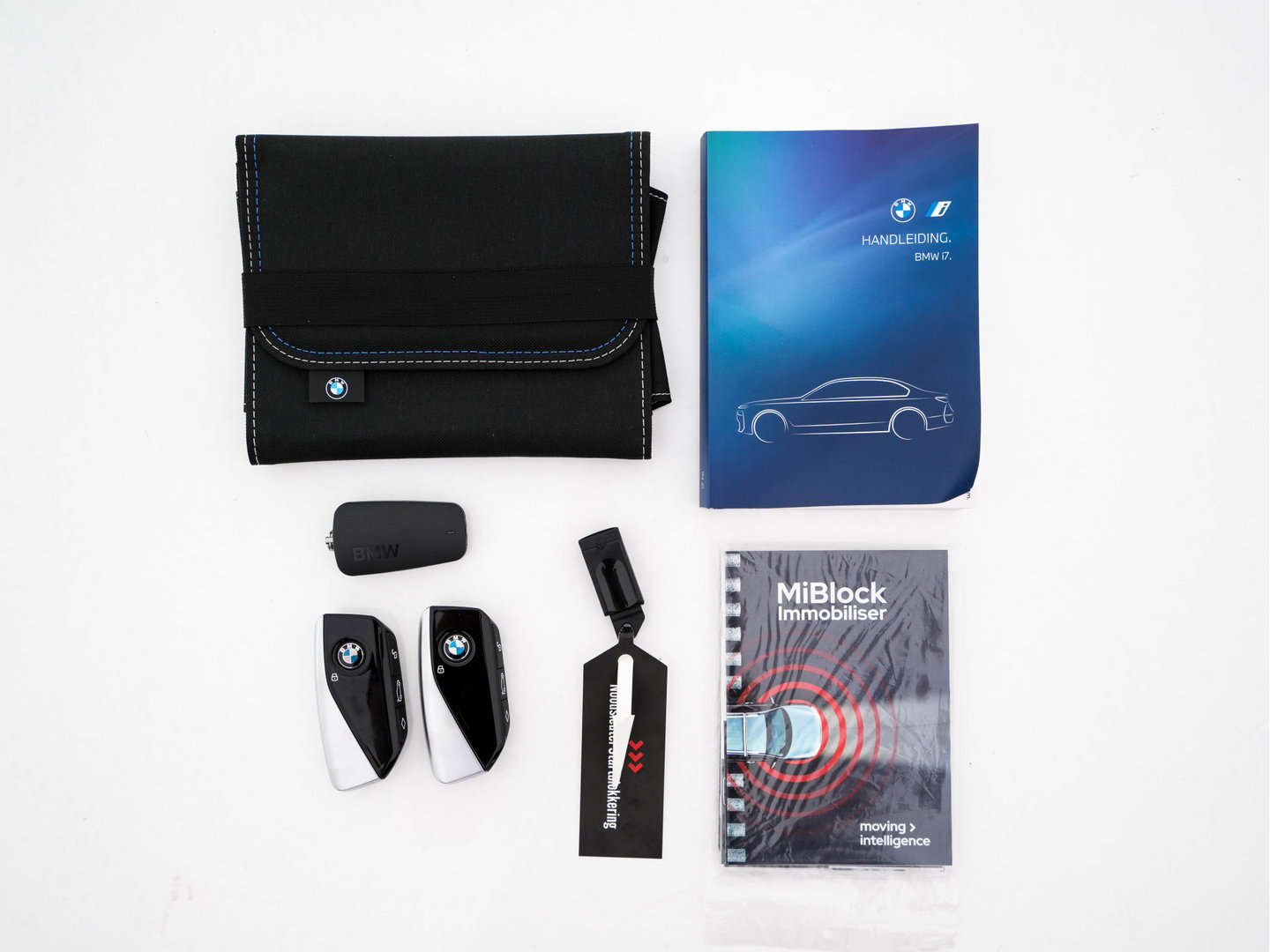 BMW i7 xDrive60 106 kWh M-Sportpack [3-Fase-11kW] {SoH-98%} (INCL.BTW) *PANO | HEAD-UP | LUXURY-LEATHER | FULL-LED | BLIND-SPOT | BOWERS&WILKINS | MEMORY-PACK | TOP-VIEW | VENTILATED/HEATED-COMFORTSEATS | SOFT-CLOSE | WIDE-SREEN-DIGICOCKPIT | KEYLESS
