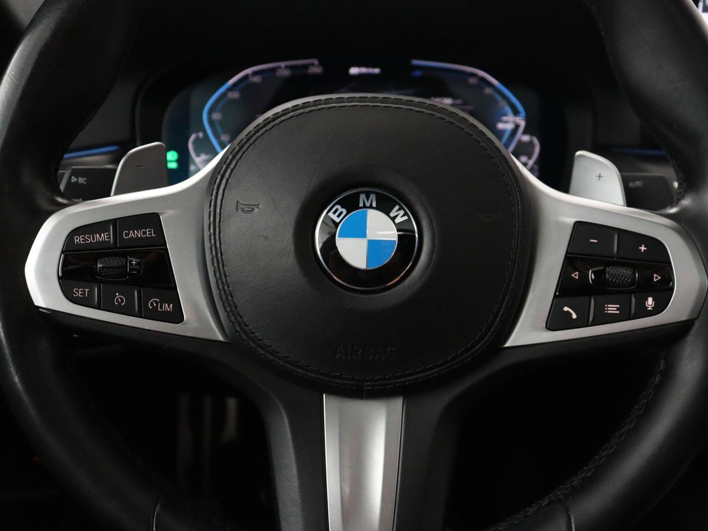 BMW 5 Serie 530e xDrive High Executive | SOH 89,6% | Panoramadak | Leder | Memory | Stoelverwarming | Harman/Kardon | Carplay | Sfeerverlichting | Cruise control | PHEV