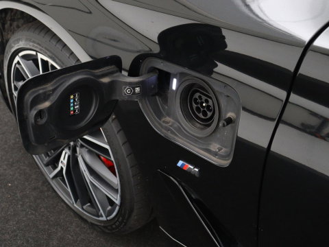 BMW 5 Serie 530e xDrive High Executive | SOH 89,6% | Panoramadak | Leder | Memory | Stoelverwarming | Harman/Kardon | Carplay | Sfeerverlichting | Cruise control | PHEV