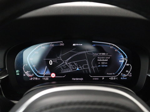 BMW 5 Serie 530e xDrive High Executive | SOH 89,6% | Panoramadak | Leder | Memory | Stoelverwarming | Harman/Kardon | Carplay | Sfeerverlichting | Cruise control | PHEV