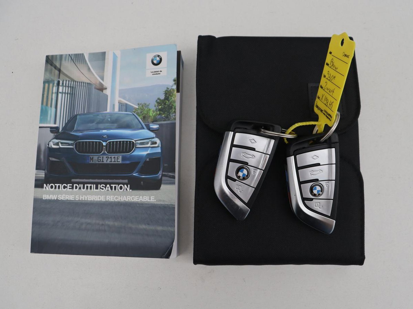 BMW 5 Serie 530e xDrive High Executive | SOH 89,6% | Panoramadak | Leder | Memory | Stoelverwarming | Harman/Kardon | Carplay | Sfeerverlichting | Cruise control | PHEV