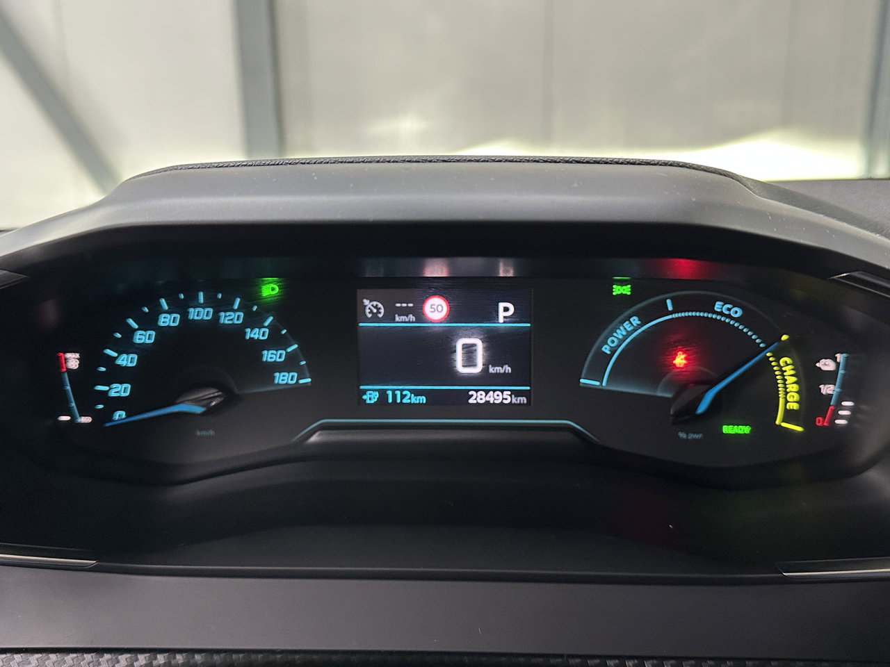 Peugeot e-208