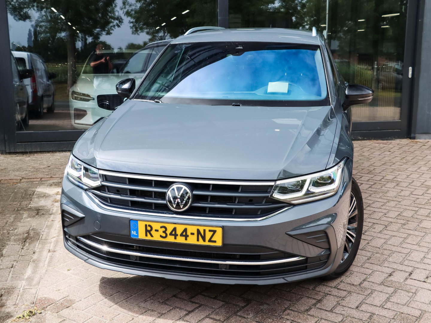 Volkswagen Tiguan 1.5 TSI Business+