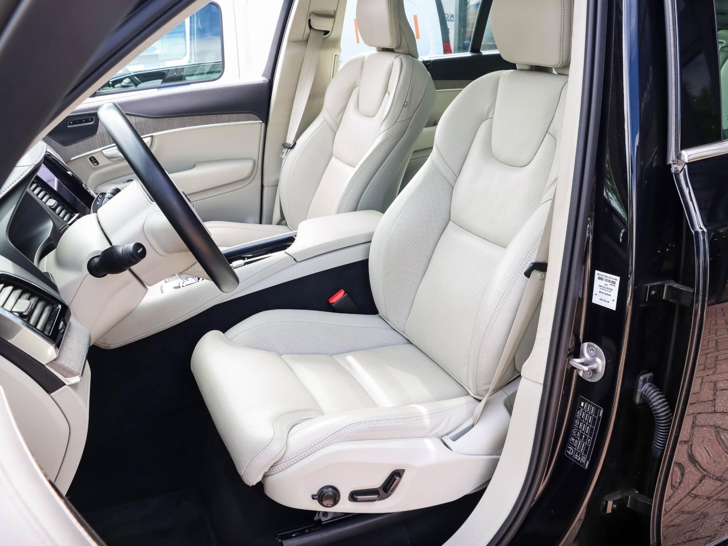 Volvo XC90 T6 AWD Ultra Bright Auto