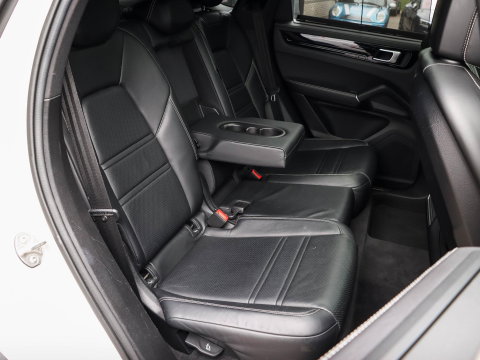 Porsche Cayenne Coupé 3.0 E-Hybrid