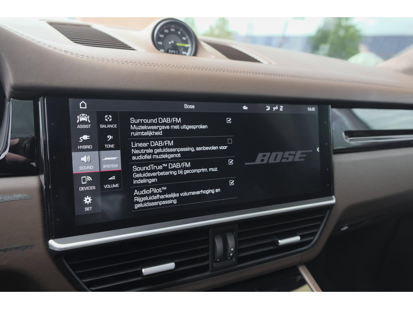 Porsche Cayenne Coupé 4.0 V8 Turbo S 680pk E-Hybrid Panoramadak 4-wielsturing *SOH 94%* Trekhaak PDCC BOMVOL 1e Eigenaar NLauto 22" LMV