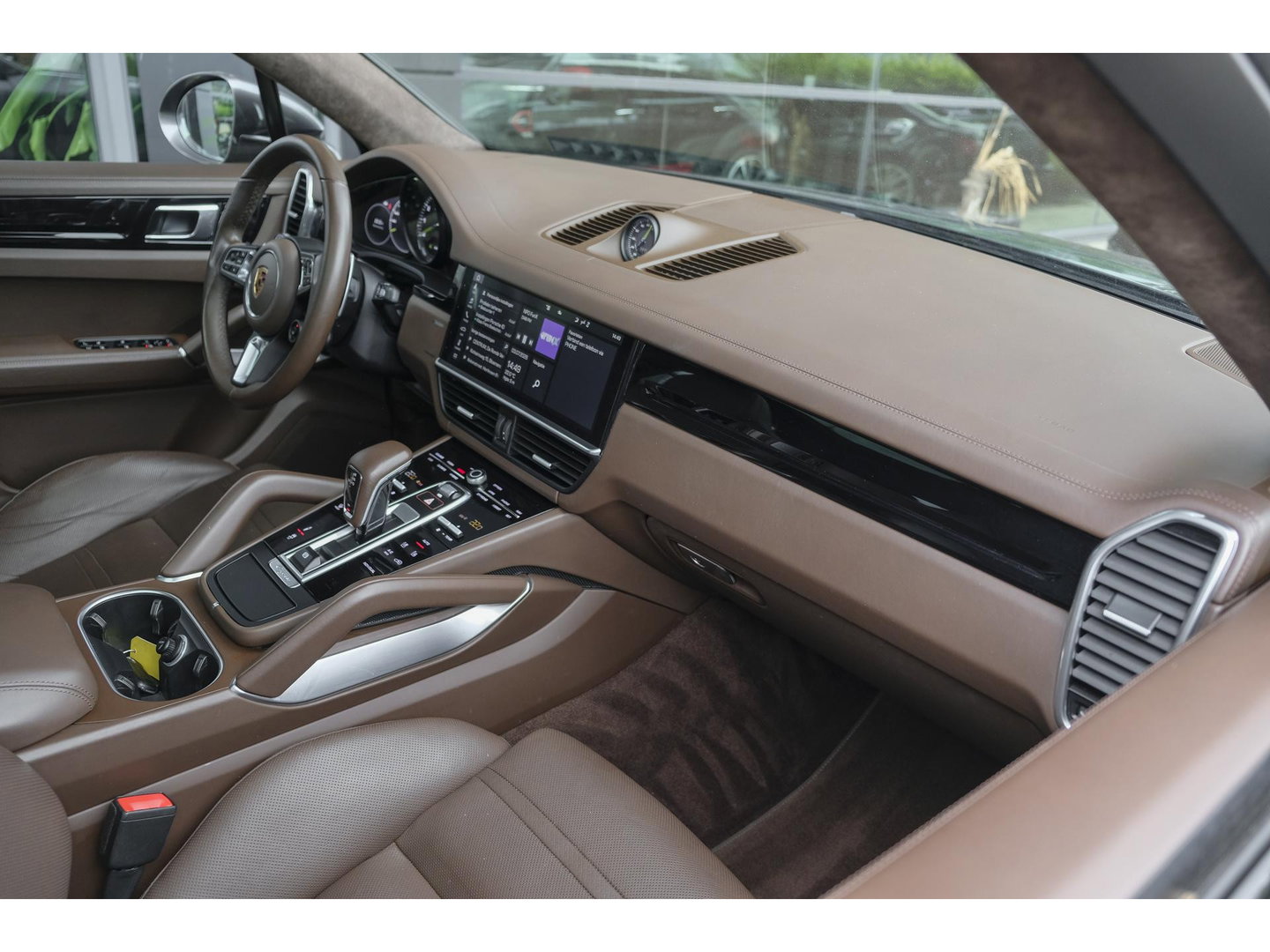 Porsche Cayenne Coupé 4.0 V8 Turbo S 680pk E-Hybrid Panoramadak 4-wielsturing *SOH 94%* Trekhaak PDCC BOMVOL 1e Eigenaar NLauto 22" LMV