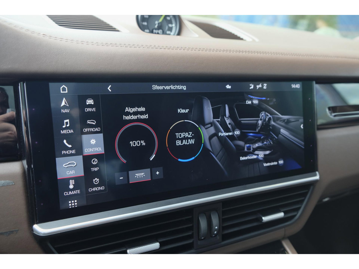 Porsche Cayenne Coupé 4.0 V8 Turbo S 680pk E-Hybrid Panoramadak 4-wielsturing *SOH 94%* Trekhaak PDCC BOMVOL 1e Eigenaar NLauto 22" LMV