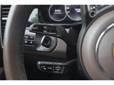 Porsche Cayenne Coupé 4.0 V8 Turbo S 680pk E-Hybrid Panoramadak 4-wielsturing *SOH 94%* Trekhaak PDCC BOMVOL 1e Eigenaar NLauto 22" LMV