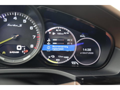 Porsche Cayenne Coupé 4.0 V8 Turbo S 680pk E-Hybrid Panoramadak 4-wielsturing *SOH 94%* Trekhaak PDCC BOMVOL 1e Eigenaar NLauto 22" LMV