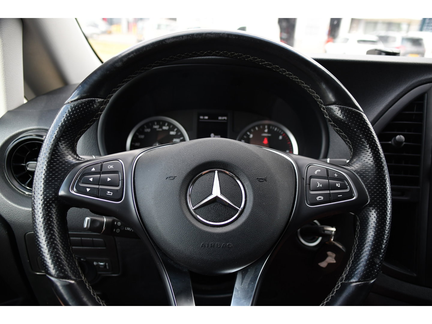 Mercedes-Benz Vito 119 CDI L3 PB Edition Camera, Cruise, Carplay, LED, 190pk, Stoelverwarming, Trekhaak, multimedia, Automaat, Uniek!