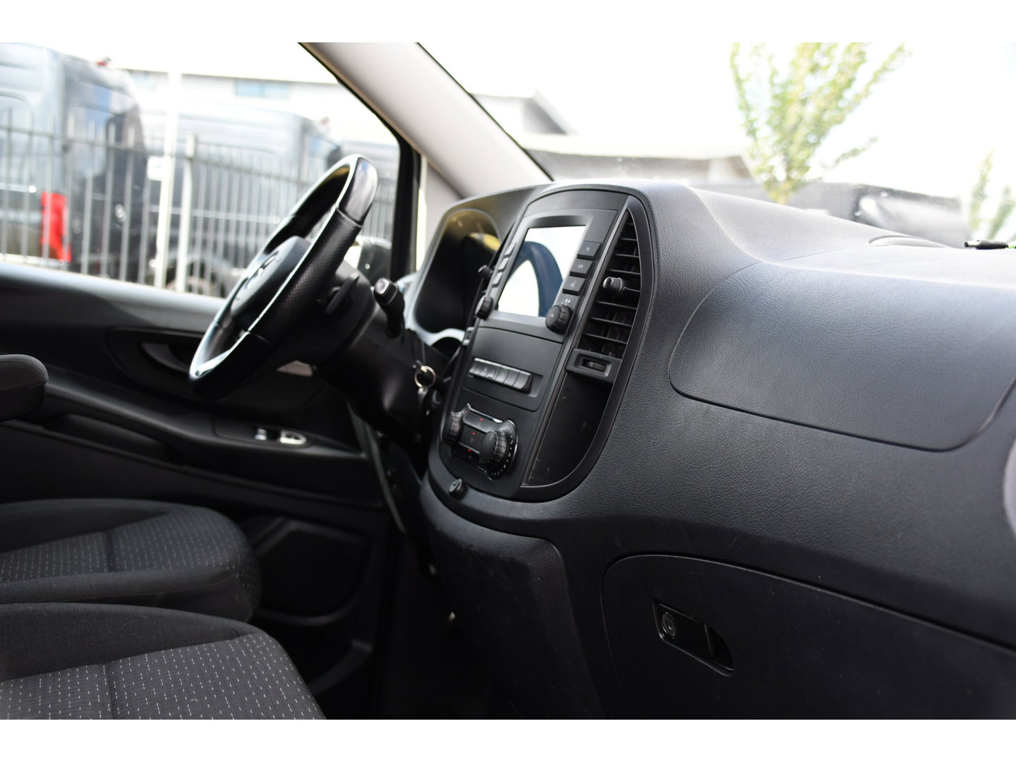 Mercedes-Benz Vito 119 CDI L3 PB Edition Camera, Cruise, Carplay, LED, 190pk, Stoelverwarming, Trekhaak, multimedia, Automaat, Uniek!