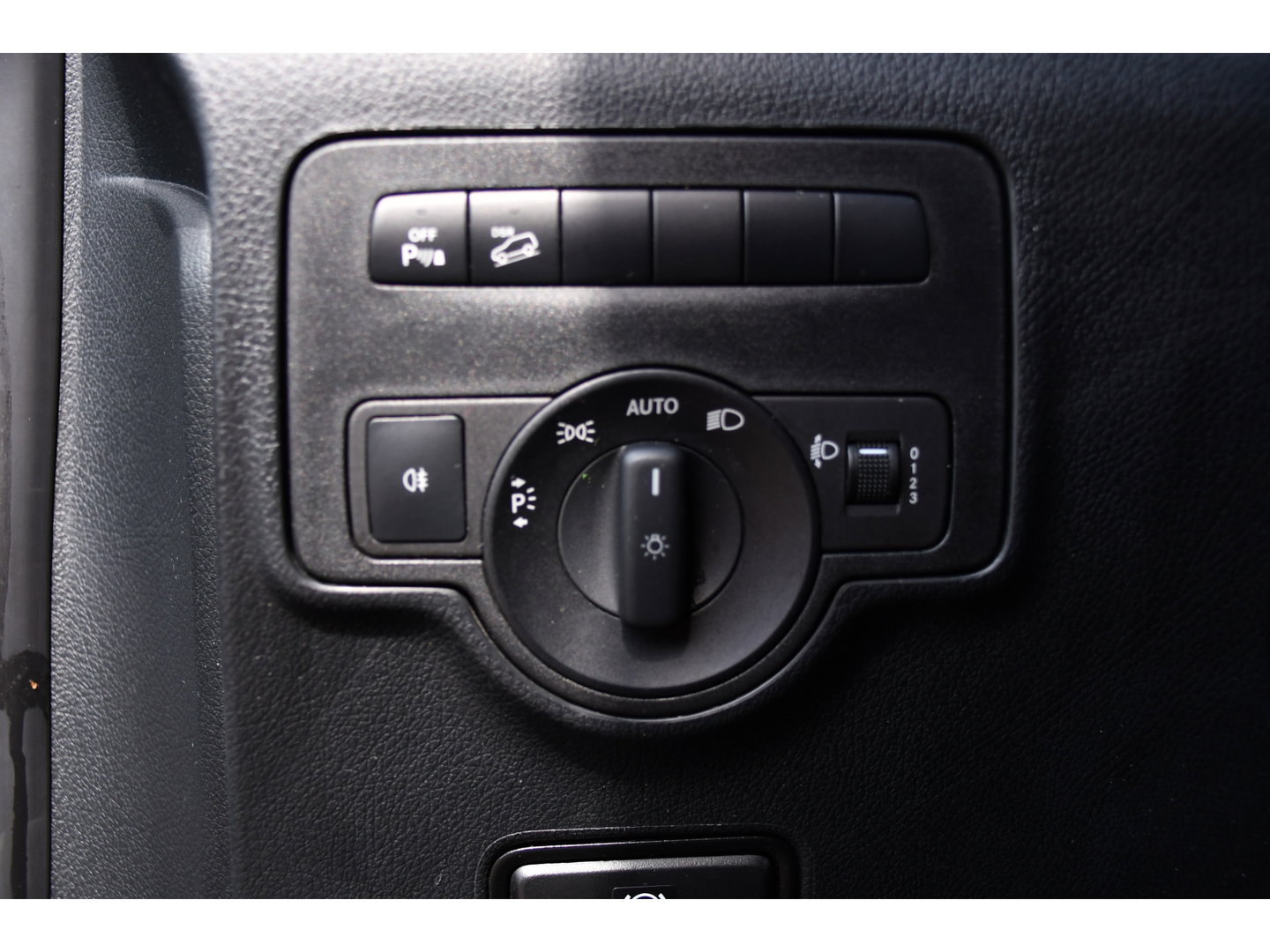 Mercedes-Benz Vito 119 CDI L3 PB Edition Camera, Cruise, Carplay, LED, 190pk, Stoelverwarming, Trekhaak, multimedia, Automaat, Uniek!