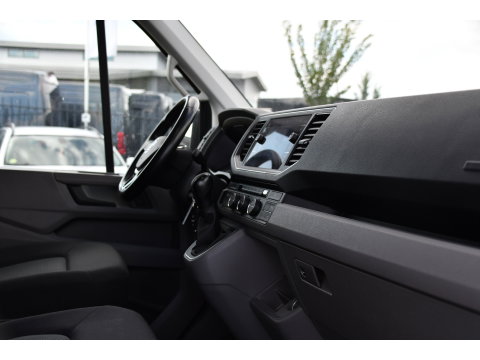 Volkswagen Crafter 35 2.0 TDI L3H2 Highline PB Edition Full Options! Adaptieve Cruise, Camera, Carplay, LED, Stuur verwarming, 177pk, Automaat, Multimedia, Stoelverwarming, Uniek!