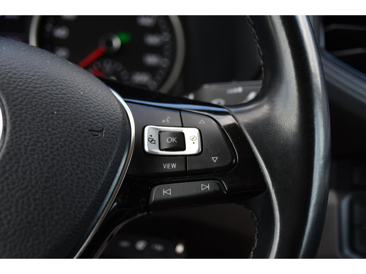 Volkswagen Crafter 35 2.0 TDI L3H2 Highline PB Edition Full Options! Adaptieve Cruise, Camera, Carplay, LED, Stuur verwarming, 177pk, Automaat, Multimedia, Stoelverwarming, Uniek!