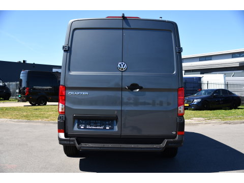 Volkswagen Crafter 35 2.0 TDI L3H2 Highline PB Edition Full Options! Adaptieve Cruise, Camera, Carplay, LED, Stuur verwarming, 177pk, Automaat, Multimedia, Stoelverwarming, Uniek!