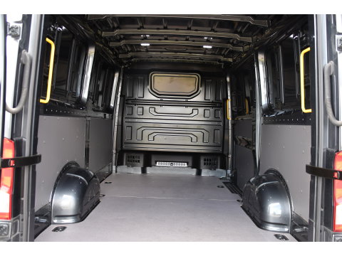 Volkswagen Crafter 35 2.0 TDI L3H2 Highline PB Edition Full Options! Adaptieve Cruise, Camera, Carplay, LED, Stuur verwarming, 177pk, Automaat, Multimedia, Stoelverwarming, Uniek!