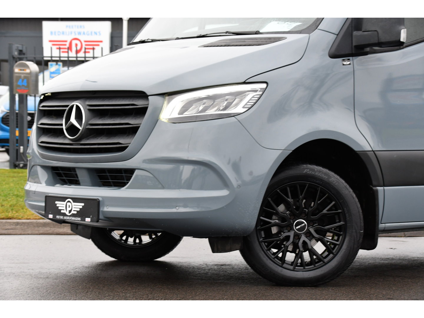 Mercedes-Benz Sprinter 317 2.2 CDI L2H2 PB Edition 360 Camera, Cruise, LED, Carplay, Leder, Stoelverwarming, Standkachel, 10,5'' Mbux, Automaat, 170pk, Virtual, Uniek!