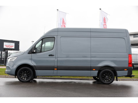 Mercedes-Benz Sprinter 317 2.2 CDI L2H2 PB Edition 360 Camera, Cruise, LED, Carplay, Leder, Stoelverwarming, Standkachel, 10,5'' Mbux, Automaat, 170pk, Virtual, Uniek!