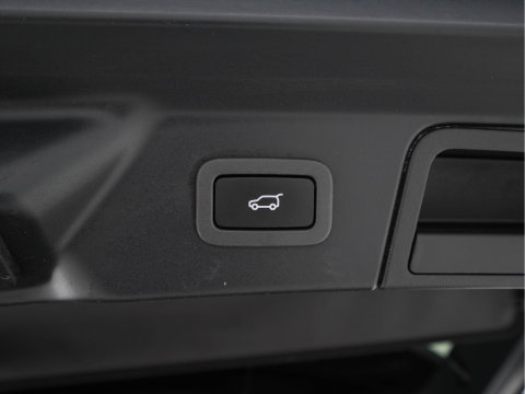 Land Rover Range Rover Velar 2.0 D200 R-Dynamic HSE AWD MHEV Aut. *PANO | LEATHER | FULL-LED | TOPVIEW | MEMORY-PACK | ADAPTIVE-CRUISE | BLINDSPOT | DIGI-COCKPIT | NAVI-FULLMAP | PRIVACY-GLASS | SHIFTPADDLES | 20''ALU*