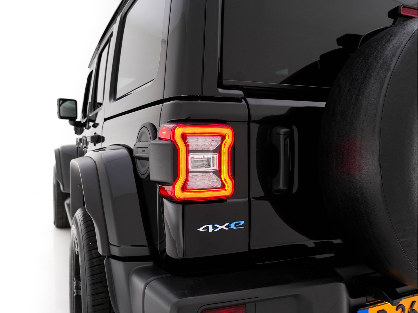 Jeep Wrangler Unlimited 4xe 380 Sahara AWD (Plug-in) {SoH-91%} (INCL-BTW) *OPEN-ROOF | LEATHER | FULL-LED | ALPINE-AUDIO | CRUISE | BLINDSPOT | CAMERA | KEYLESS | HEATED-COMFORTSEATS | DAB+ | PRIVACY-GLASS | ECC | PDC | 20''ALU*