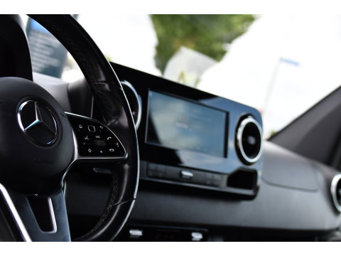 Mercedes-Benz Sprinter 319 3.0 CDI L2H2 DC Black Edition MARGE! Adaptieve Cruise, Camera, LED, Carplay, Standkachel, 10,5'' Mbux, Automaat, 3500kg Trekhaak, Uniek!