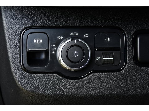 Mercedes-Benz Sprinter 319 3.0 CDI L2H2 DC Black Edition MARGE! Adaptieve Cruise, Camera, LED, Carplay, Standkachel, 10,5'' Mbux, Automaat, 3500kg Trekhaak, Uniek!