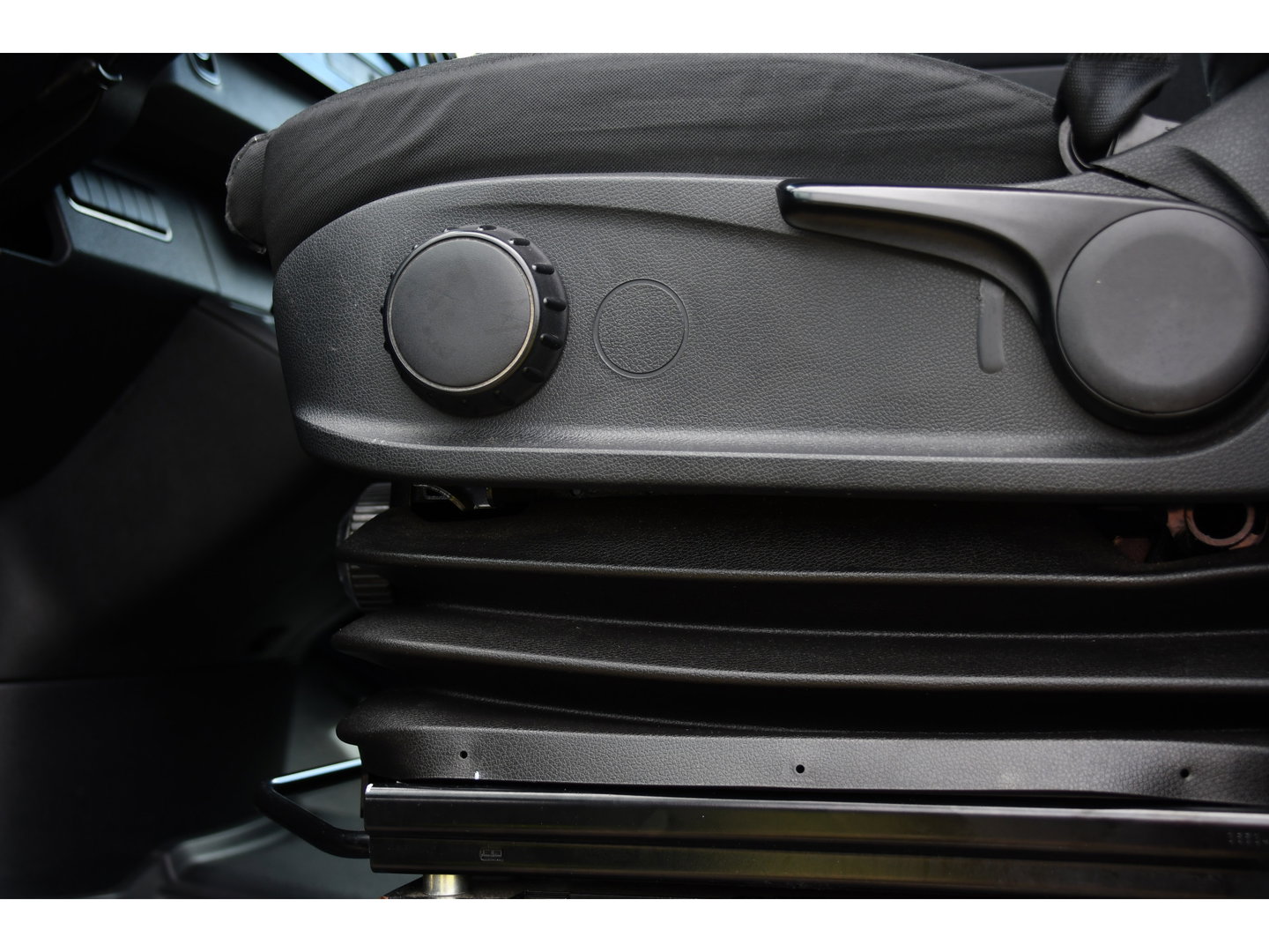 Mercedes-Benz Sprinter 319 3.0 CDI L2H2 DC Black Edition MARGE! Adaptieve Cruise, Camera, LED, Carplay, Standkachel, 10,5'' Mbux, Automaat, 3500kg Trekhaak, Uniek!