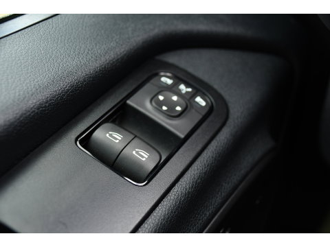 Mercedes-Benz Sprinter 319 3.0 CDI L2H2 DC Black Edition MARGE! Adaptieve Cruise, Camera, LED, Carplay, Standkachel, 10,5'' Mbux, Automaat, 3500kg Trekhaak, Uniek!