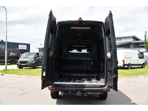 Mercedes-Benz Sprinter 319 3.0 CDI L2H2 DC Black Edition MARGE! Adaptieve Cruise, Camera, LED, Carplay, Standkachel, 10,5'' Mbux, Automaat, 3500kg Trekhaak, Uniek!
