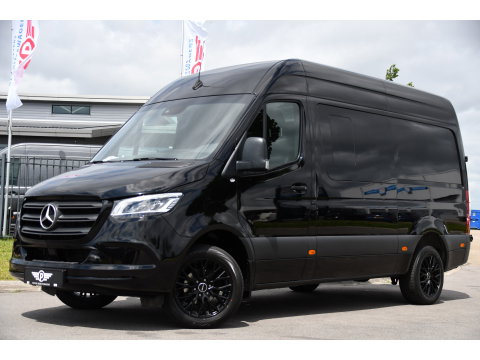 Mercedes-Benz Sprinter 319 3.0 CDI L2H2 DC Black Edition MARGE! Adaptieve Cruise, Camera, LED, Carplay, Standkachel, 10,5'' Mbux, Automaat, 3500kg Trekhaak, Uniek!