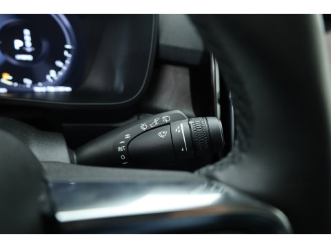 Volvo XC40 1.5 T5 Plug-in hybrid Plus Dark | ACC | Blis | H&K audio | 19' | Memory stoelen |