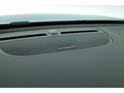 Volvo XC40 1.5 T5 Plug-in hybrid Plus Dark | ACC | Blis | H&K audio | 19' | Memory stoelen |