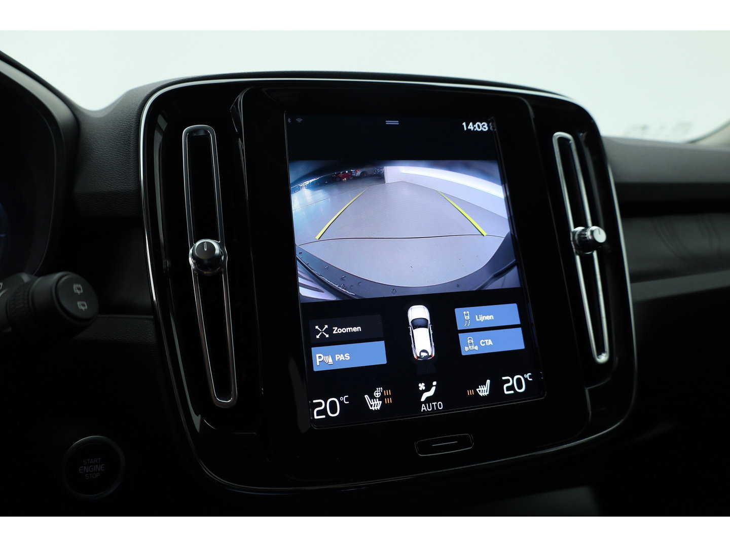 Volvo XC40 1.5 T5 Plug-in hybrid Plus Dark | ACC | Blis | H&K audio | 19' | Memory stoelen |