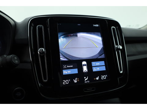 Volvo XC40 1.5 T5 Plug-in hybrid Plus Dark | ACC | Blis | H&K audio | 19' | Memory stoelen |