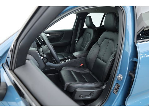 Volvo XC40 1.5 T5 Plug-in hybrid Plus Dark | ACC | Blis | H&K audio | 19' | Memory stoelen |