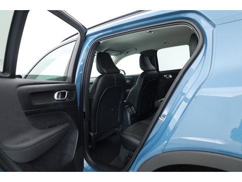 Volvo XC40 1.5 T5 Plug-in hybrid Plus Dark | ACC | Blis | H&K audio | 19' | Memory stoelen |