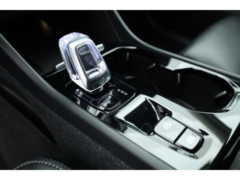 Volvo XC40 1.5 T5 Plug-in hybrid Plus Dark | ACC | Blis | H&K audio | 19' | Memory stoelen |